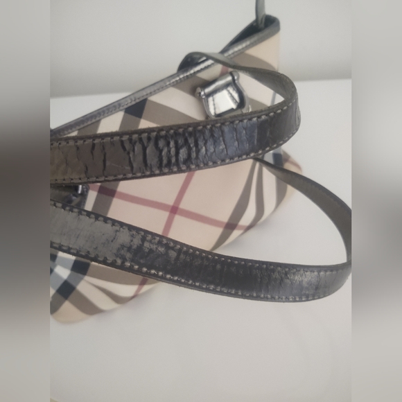 Burberry Nova Check Medium Tote - Picture 12 of 15